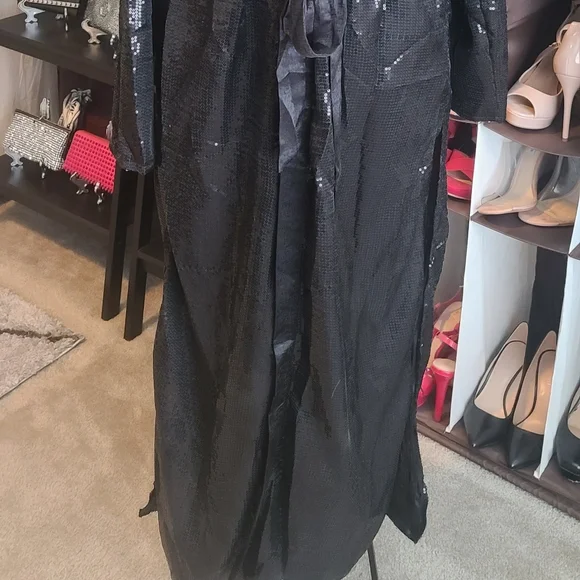 New Exquisite Blk Sequin Ankle Length Jacket with Belt - Picture 4 of 5